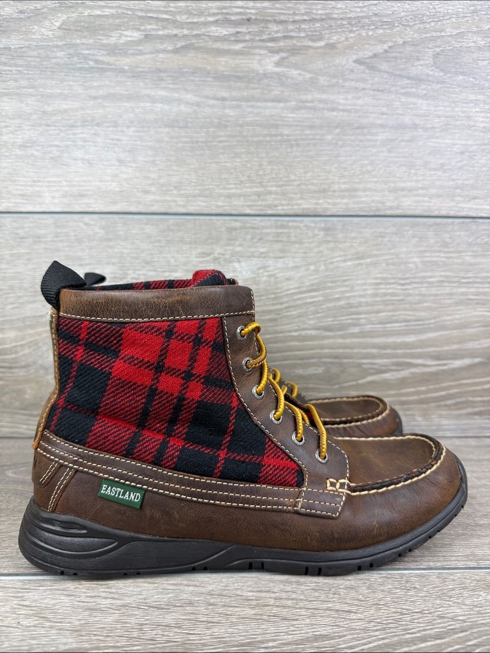 Eastland Top Notch 3994-07 Women’s Sz 9.5M Brown Leather Red Plaid Lace Up Boots